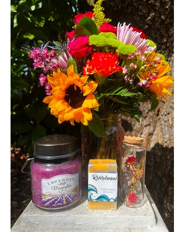 Gift Set & Flowers or Plants Flower Arrangement